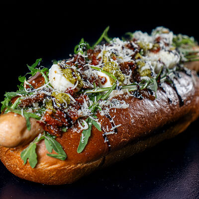 Хот-дог Итальянский в Shot Dogs убойные хот-доги по цене 420 ₽