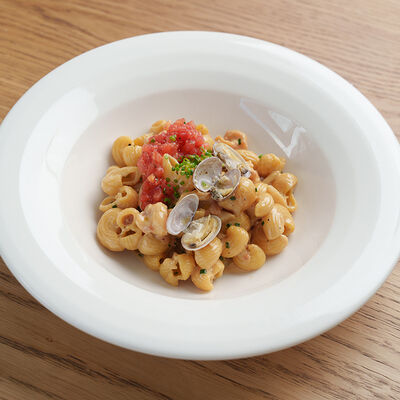 Ригатти, морепродукты, соус але олио в Salt по цене 790 ₽