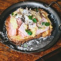 Французский тост в Дюбонне