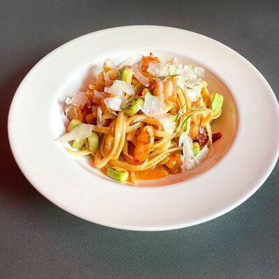 Креветки и цукини в Amici Бар по цене 600 ₽