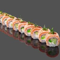 Лонг ролл со слабосоленым лососем в RED DRAGON SUSHI