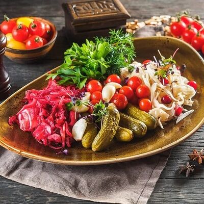 Соленья домашние армянские в Арарат шашлычный дворик по цене 449 ₽