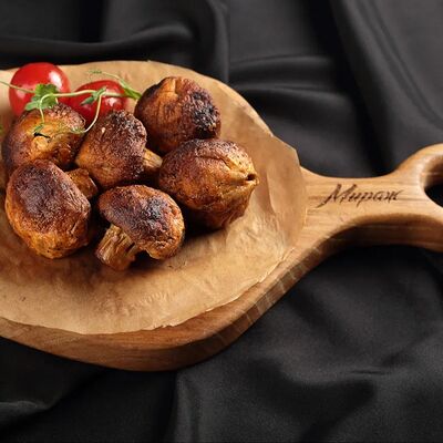 Шампиньоны на углях в Мираж по цене 380 ₽