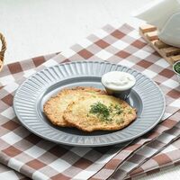 Драники из кабачков с халапеньо и сметаной в Пельмеша