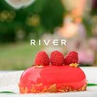 Лимонный курд с клубникой в River