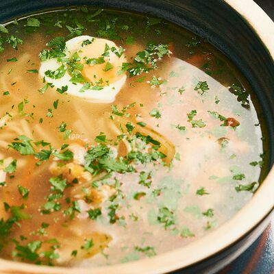 Суп-лапша с курицей в Липа гастробар по цене 350 ₽