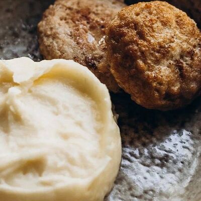 Котлеты с картофельным пюре в Мацони по цене 250