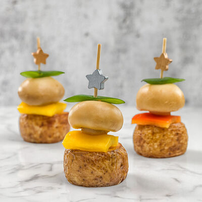 Канапе из шампиньонов, болгарского перца и картофеля в MOSCOW FOOD Кейтеринг по цене 2260 ₽