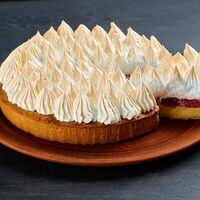 Меренговый тарт с клубникой в Пироговая компания