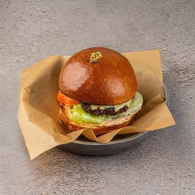 Бургер с говядиной в Бар с едой Пороселло по цене 730 ₽