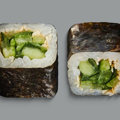 Ролл Каппа макив Лукоморье по цене 390 ₽