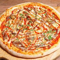 Кантри-BBQ с говядиной, халапеньо, луком и маринованным огурчиком (30 см) в Мама на Даче 88