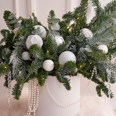 Шляпная коробка из нобилиса №12 в SOK - клубника в шоколаде по цене 6190 ₽