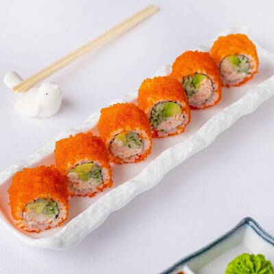 Ролл Калифорния с крабом в Leto по цене 1250 ₽