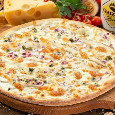Пицца с каперсами в Grizzly Bar по цене 365 ₽