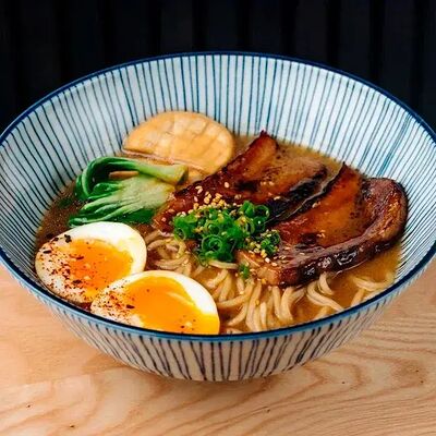 Рамен с говяжей грудинкой в Tsunami по цене 950 ₽