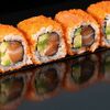 Ролл Калифорния с лососем в Sushi Sticks по цене 620