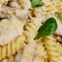 Фузилли с курицей и грибами в Прайд