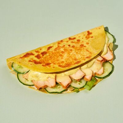 Кыстыбургер с запеченной курицей и манговым соусом в Тюбетей по цене 448 ₽