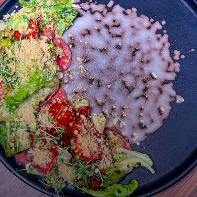 Салат с ростбифомв Японика по цене 890 ₽