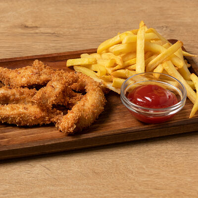 Стрипсы с картофелем фри в TeaRoom по цене 633 ₽