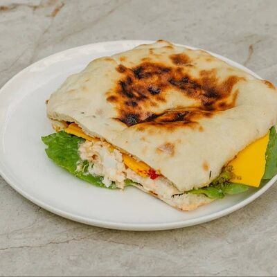 Сэндвич с яичной пастой в Сэт по цене 280 ₽