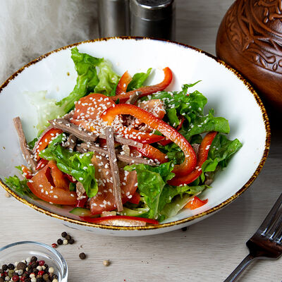 Салат Сочный в Папаха по цене 427 ₽