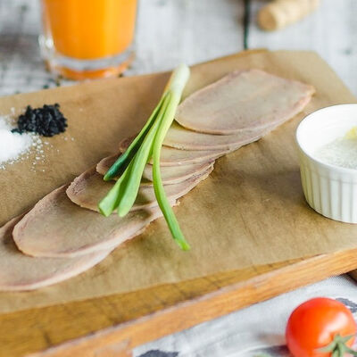 Отварной говяжий язык в Пряности & Радости на Васильевском по цене 390