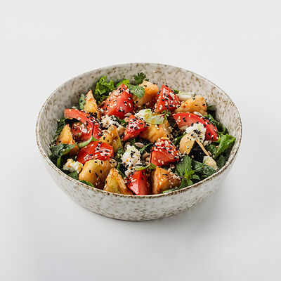 Салат с хрустящими баклажанами в Coffee BOOM по цене 2650 ₸