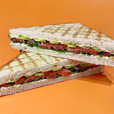 Сэндвич с форелью в Meow cafe по цене 390 ₽