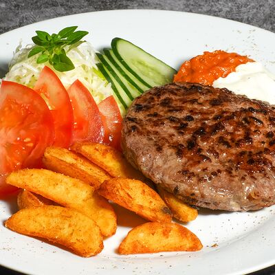 Плескавица фаршированная в Мала Serbiя по цене 1000 ₽