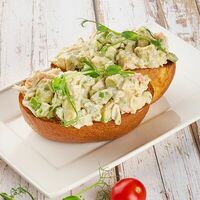 Брускетты с крабом и авокадо в Mr. Crabs