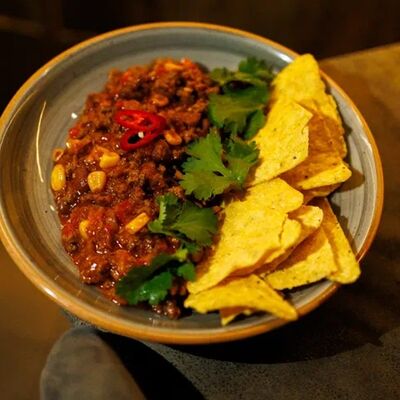 Чили Кон Карне в Cubby Bar по цене 590 ₽