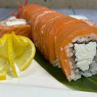 Ролл Филадельфия в Папа еда