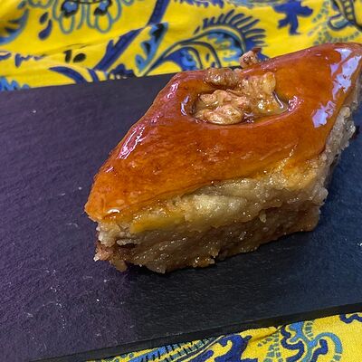 Пахлава турецкая в Шаурма халяль в Перекрестке по цене 170 ₽