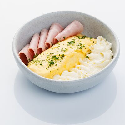 Французский омлет с ветчиной и пеной из пармезана в Овсянка по цене 430 ₽