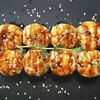 Запеченный ролл с креветкой в Renai sushi kitchen по цене 580