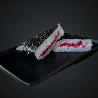 Онигири с креветкой в Суши дяди Вани