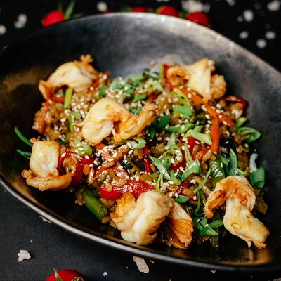 Рис с овощами и креветкой в Satori по цене 850 ₽