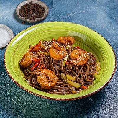 Вок лапша соба с креветкой в Фиеста по цене 760 ₽