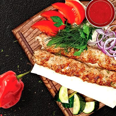 Люля-кебабиз курицы в Mr. Beluga по цене 490 ₽