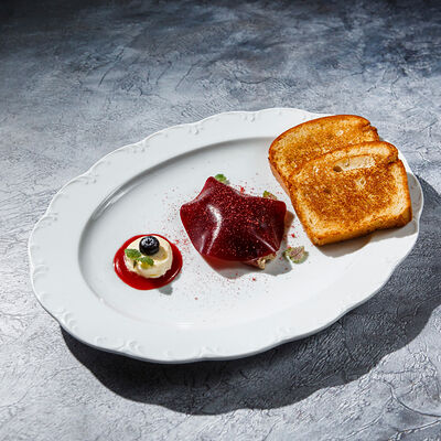 Утиное пате с малиновым соусом и копчёным маслом в Гастродача Вселуг по цене 650 ₽