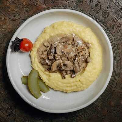 Мясо по-горски в Веранда по цене 720 ₽