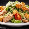 Салат цезарь с курицей в Love Rolls по цене 290