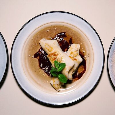 Блины с надуги в Хачапури и вино по цене 200 ₽