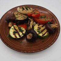 Овощи гриль в Кафе Сербской кухни Шеff