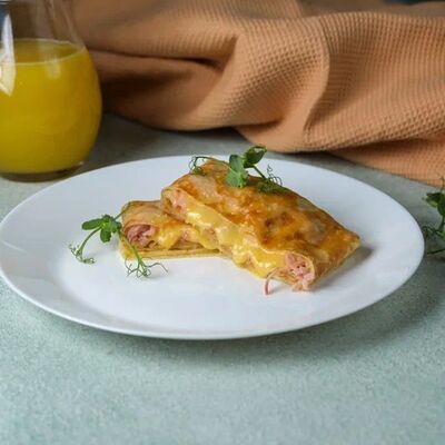 Блин с ветчиной и сыром в Park cafe по цене 320 ₽