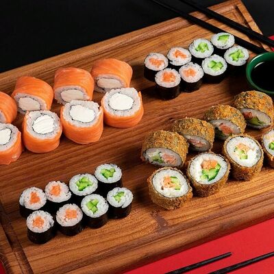 Сет На двоих Нияма Добрая в Рыбин Гуд Sushi Premium по цене 2340 ₽