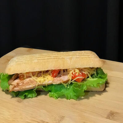 Панини с курицей в HotDogger на Белорусской по цене 340 ₽