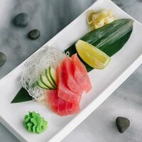 Сашими Тунец в НА ЛУНЕ